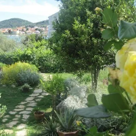 Steinhaus In Strandnaehe Mit Whirlpool By Interhome Дом отдыха Преко