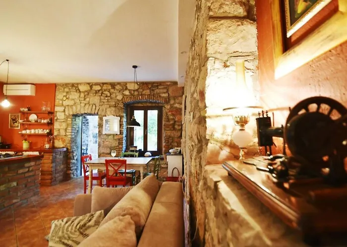 Steinhaus In Strandnaehe Mit Whirlpool By Interhome