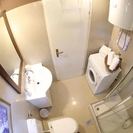 Steinhaus In Strandnaehe Mit Whirlpool By Interhome Преко