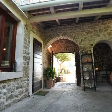 Steinhaus In Strandnaehe Mit Whirlpool By Interhome 度假居